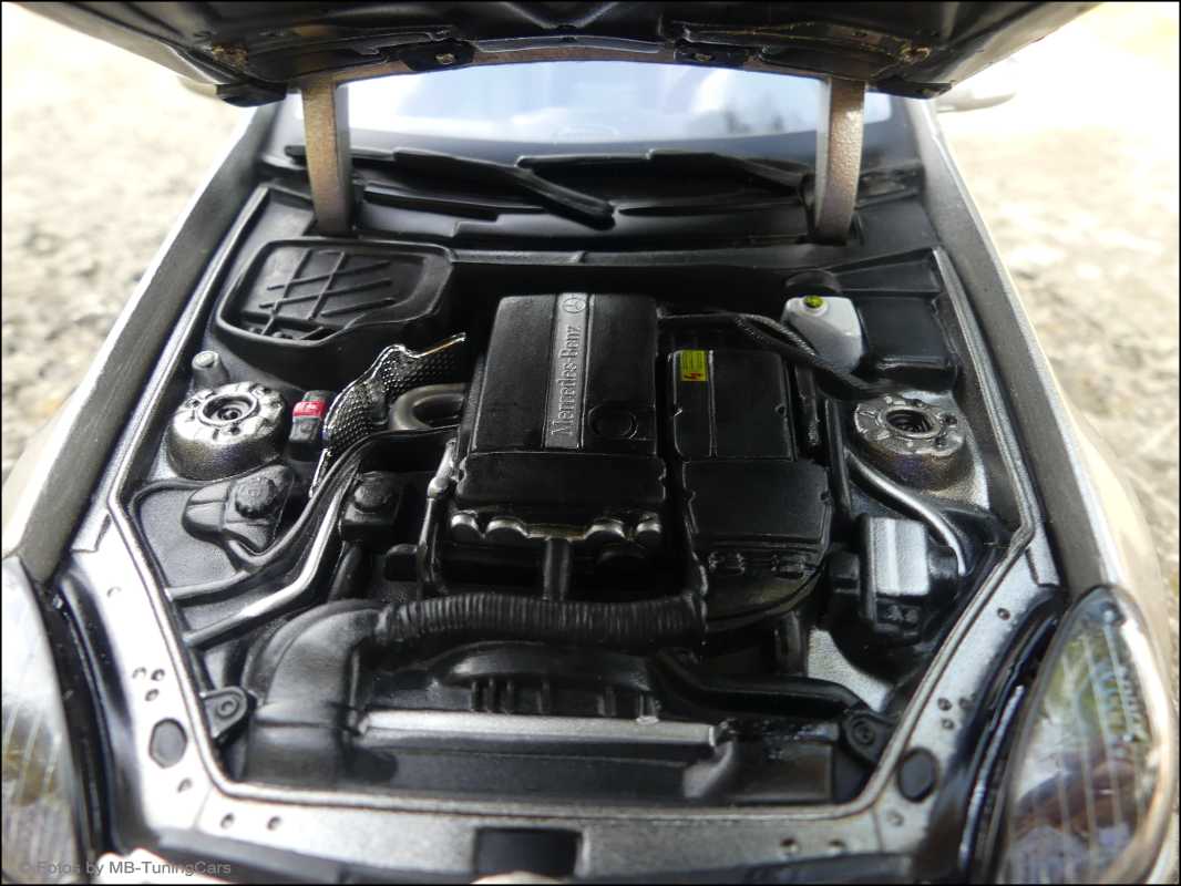 1:18 Mercedes Benz SLK 55 R171 - Grau-Silber [ AMG Tuning-Umbau ]